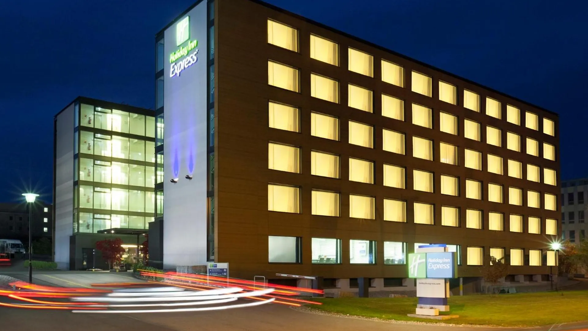 Holiday Inn Express Zuerich Airport By Ihg Rümlang Hotel