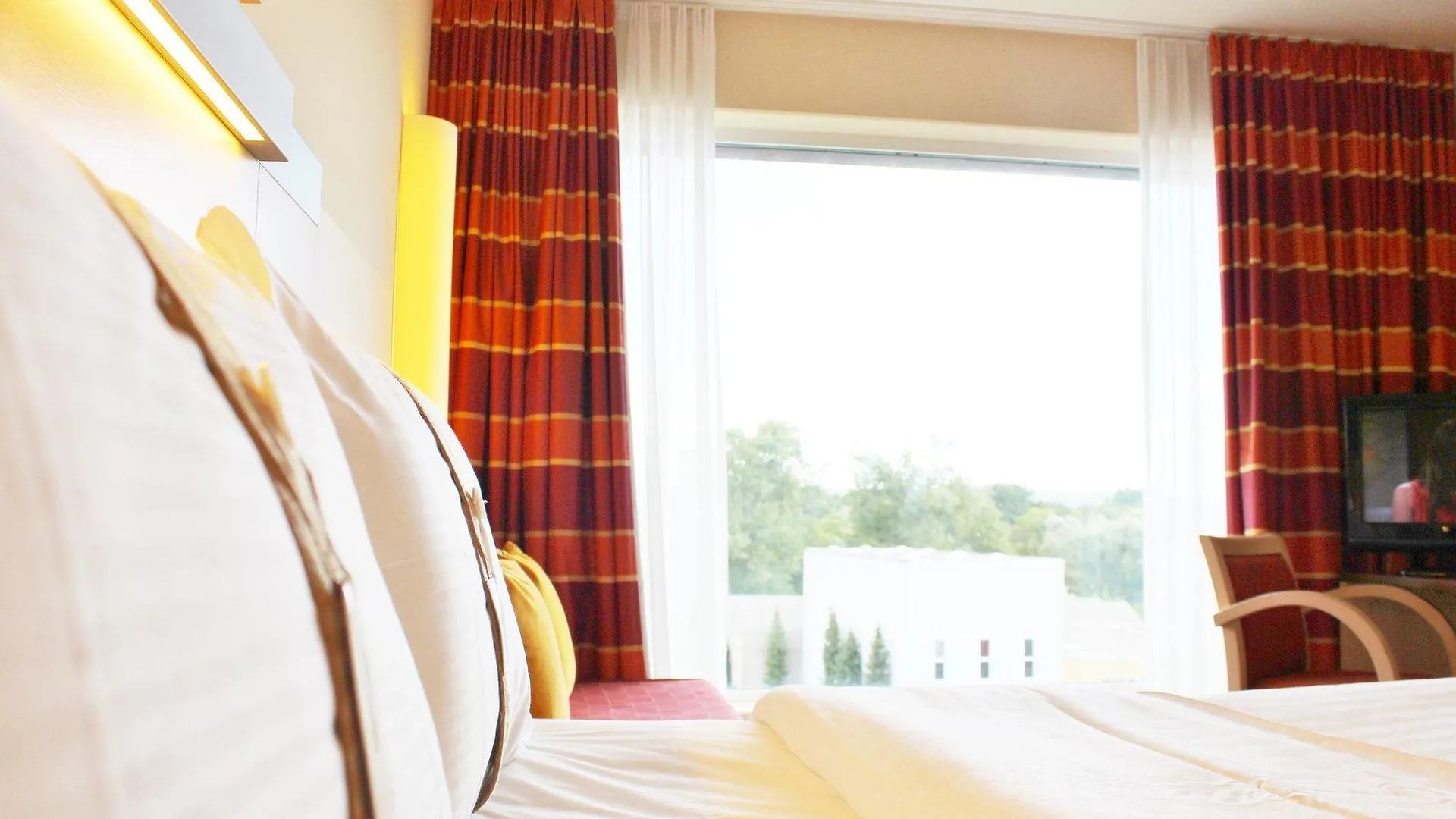 Holiday Inn Express Zuerich Airport By Ihg Rümlang Hotel